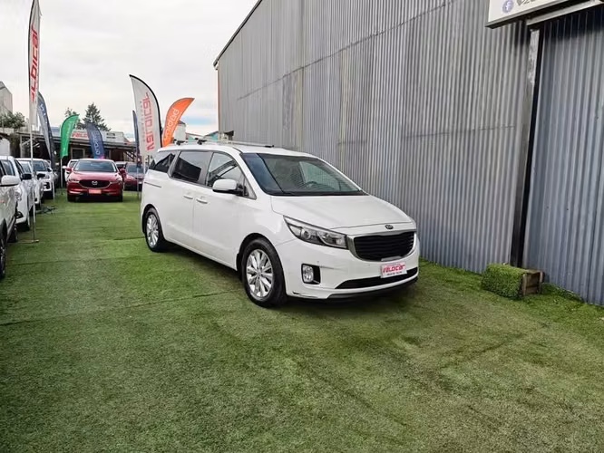 KIA GRAND CARNIVAL  2017 AT