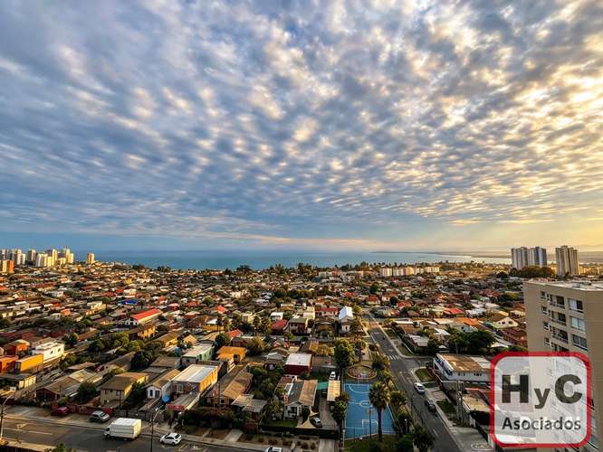 Vive en Lomas de Montemar: 2H2B1E Con Vista Poniente