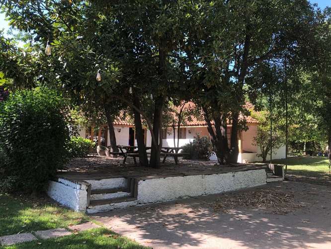 Centro de eventos en funcionamiento con casa de huéspedes y piscina - Valle de Aconcagua