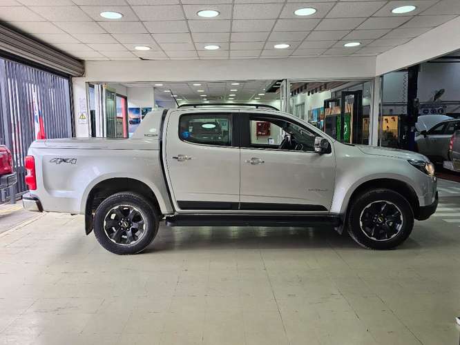 Chevrolet Colorado 2.8 HIGH COUNTRY AT 4X4 DIESEL 2023 - Imagen 4