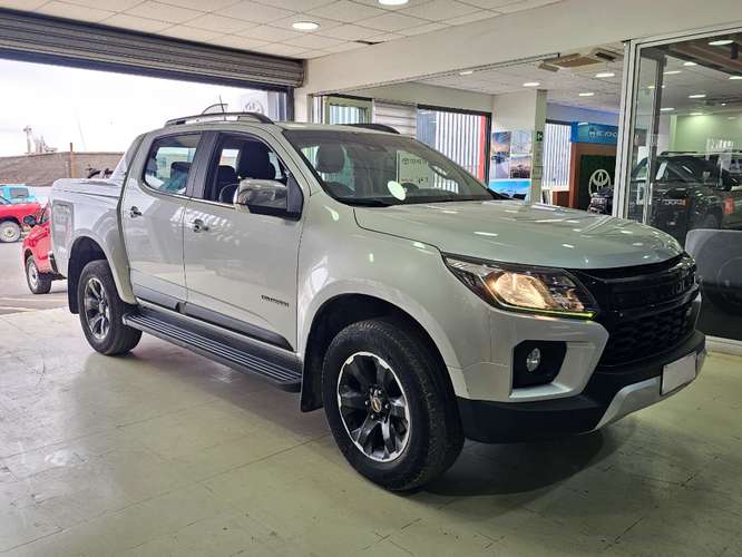 Chevrolet Colorado 2.8 HIGH COUNTRY AT 4X4 DIESEL 2023 - Imagen 3