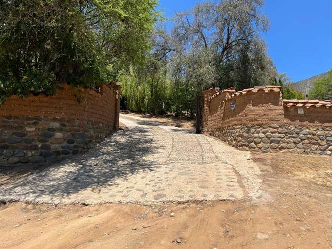 Parcela en Venta de 10.541 m² en Cond Valle Los Na