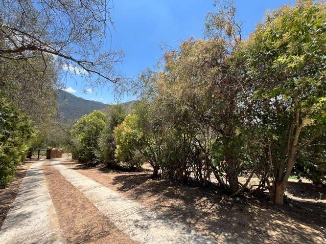 Parcela en Venta de 10.541 m² en Cond Valle Los Na