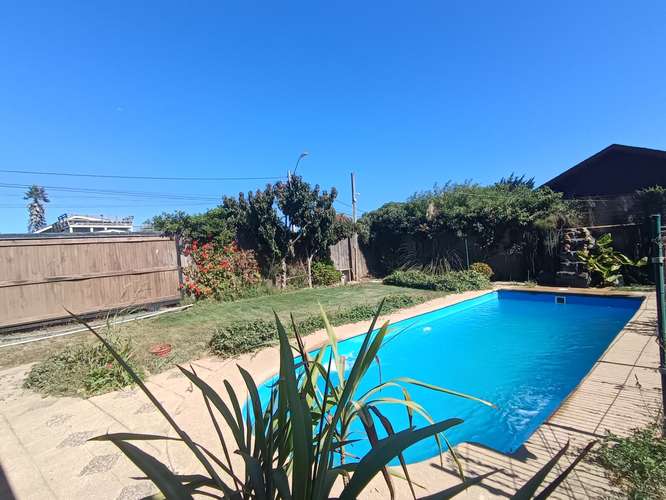 Conjunto turístico cabañas y casa lujosa de veraneo en El Quisco. Alta rentabilidad.