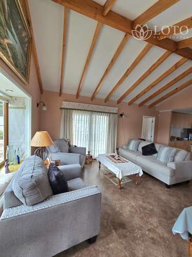 Venta de casa amplia en Algarrobo - Imagen 2