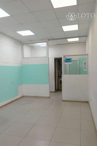 Local comercial en centro comercial Concón.
