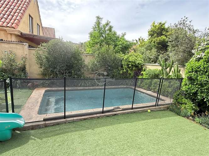 Casa en venta de 4 dorm. en Lo Barnechea - Imagen 4