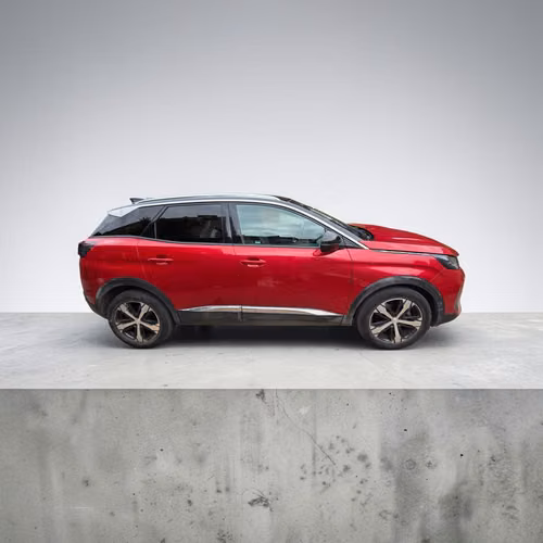 PEUGEOT 3008 1.6 LTS Año 2023 Rojo Ultimate - Imagen 4