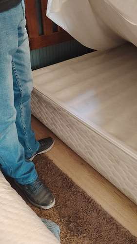 Venta cama, veladores, respaldo y colchon