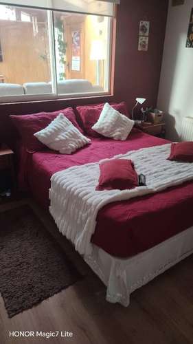 Venta cama, veladores, respaldo y colchon
