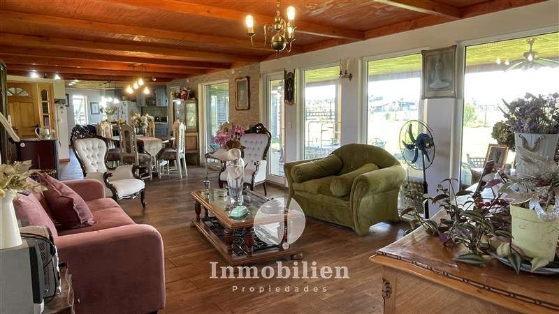 Casa con vista al Volcán 3D/2B y 2 cabañas - Llanquihue