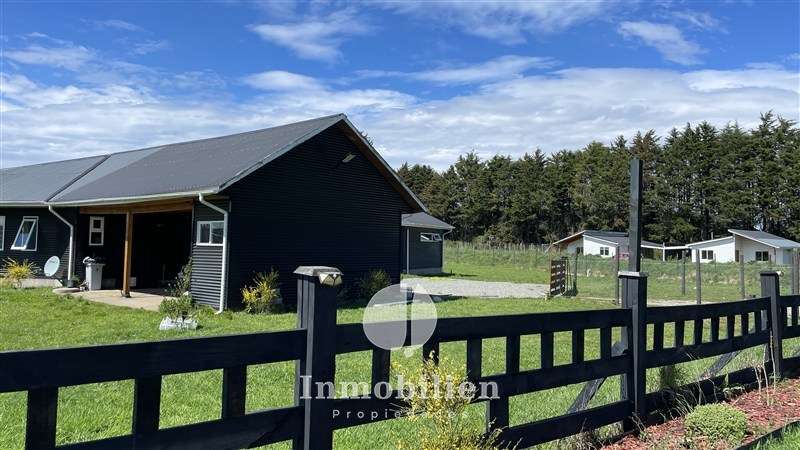Casa con vista al Volcán 3D/2B y 2 cabañas - Llanquihue
