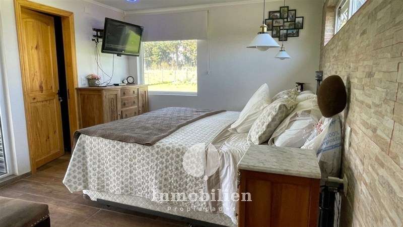 Casa con vista al Volcán 3D/2B y 2 cabañas - Llanquihue