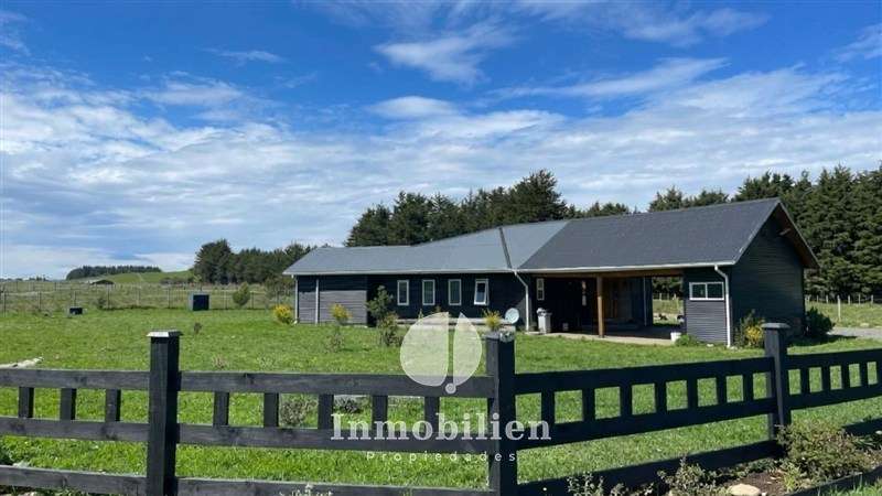 Casa con vista al Volcán 3D/2B y 2 cabañas - Llanquihue