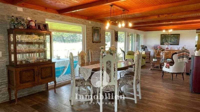 Casa con vista al Volcán 3D/2B y 2 cabañas - Llanquihue