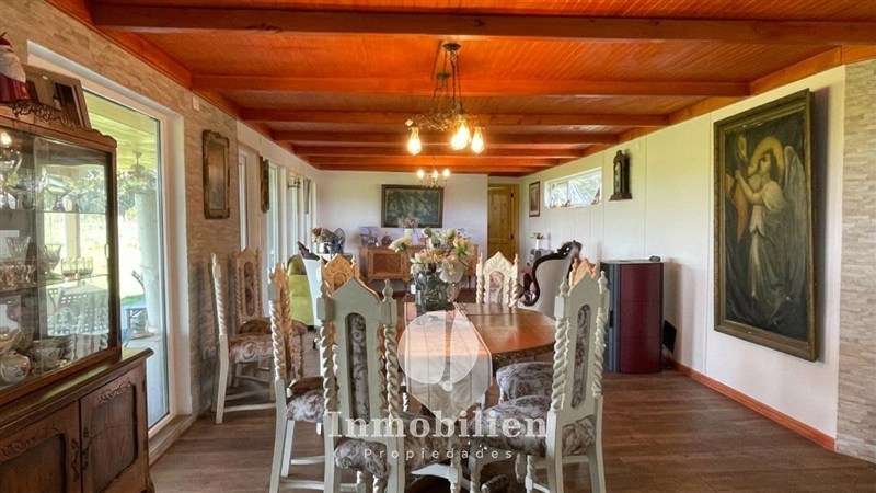 Casa con vista al Volcán 3D/2B y 2 cabañas - Llanquihue