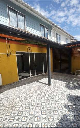 Casa en arriendo de 3 dorm. 2 baños en Cerrillos