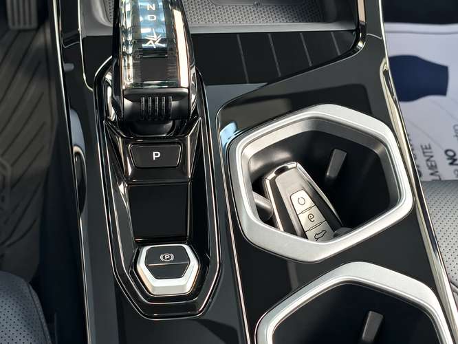 Geely Starray 2.0 SIGNATURE AT 2025 - Imagen 16