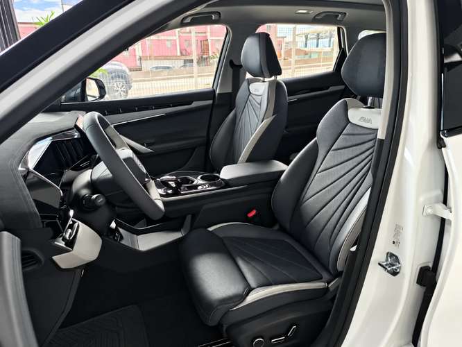 Geely Starray 2.0 SIGNATURE AT 2025 - Imagen 10
