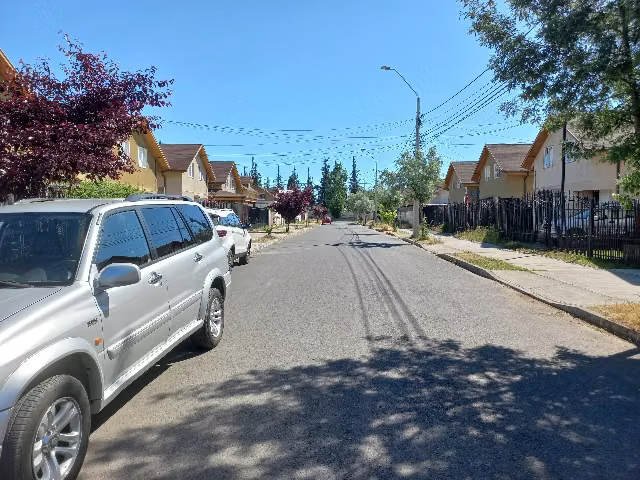 Arriendo Casa 4D/2B Frente U. de Talca - Salida Norte - Imagen 2