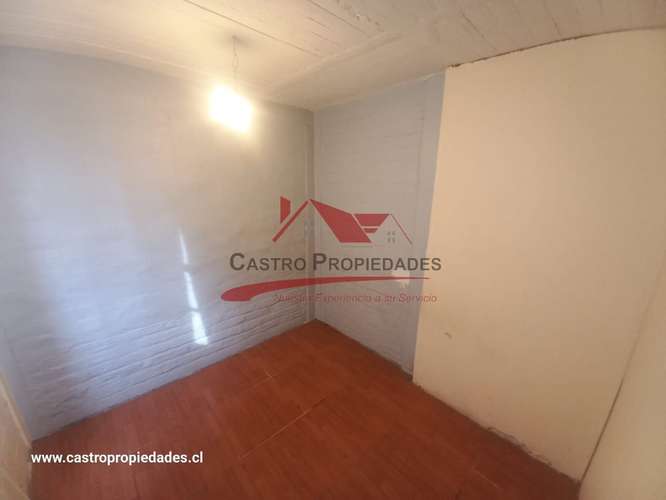 DEPARTAMENTO EN SEGUNDO PISO CON 2 DORMITORIOS, 1 BAÑO - Imagen 23
