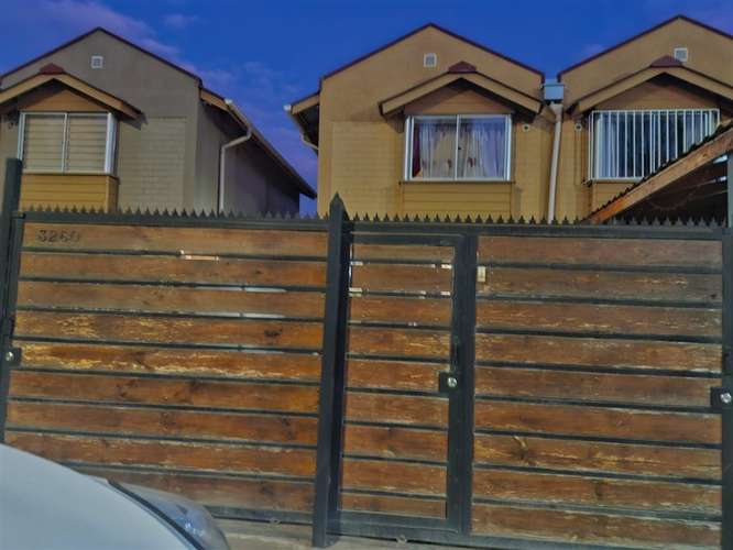Casa en venta de 2 dorm. en Padre Hurtado