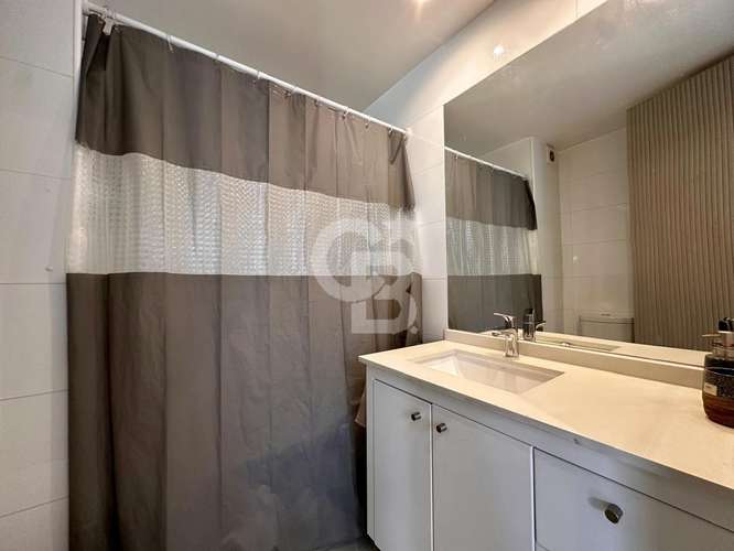 Penthouse con terraza, vista y lujo - Imagen 15