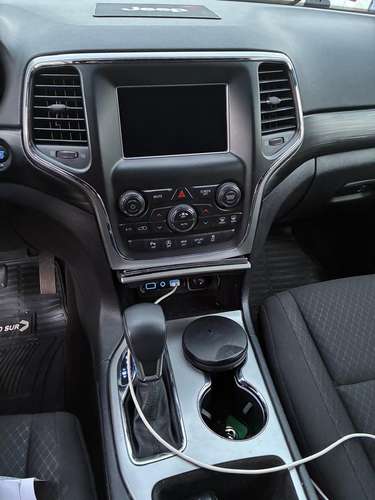 JEEP GRAND CHEROKEE LAREDO 4X4 3.6 AUT — 2020 - Imagen 8