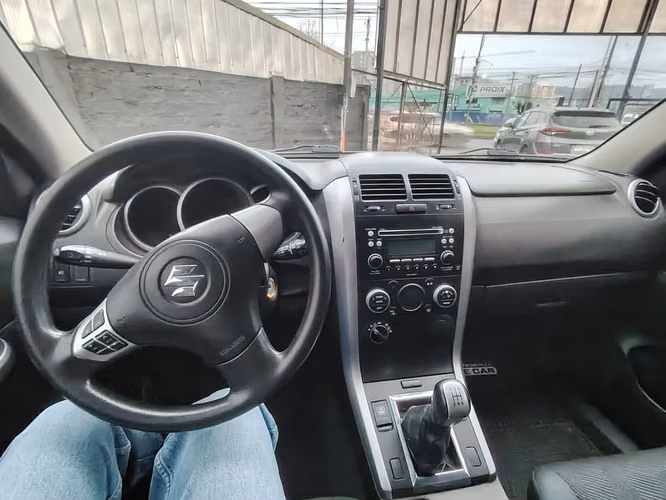 SUZUKI GRAND VITARA GLX SPORT 4X4 2.4 — 2016 - Imagen 7
