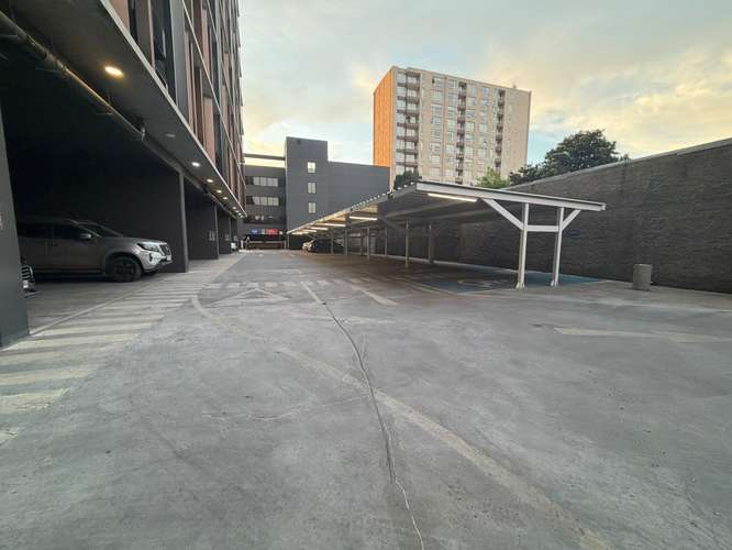 ARRENDAMOS OFICINA  EN EDIFICIO CENTRO URBANO