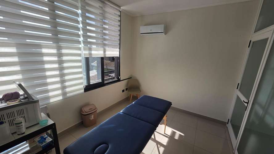 ARRENDAMOS OFICINA  EN EDIFICIO CENTRO URBANO