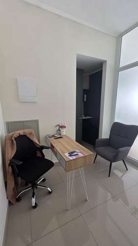 ARRENDAMOS OFICINA  EN EDIFICIO CENTRO URBANO