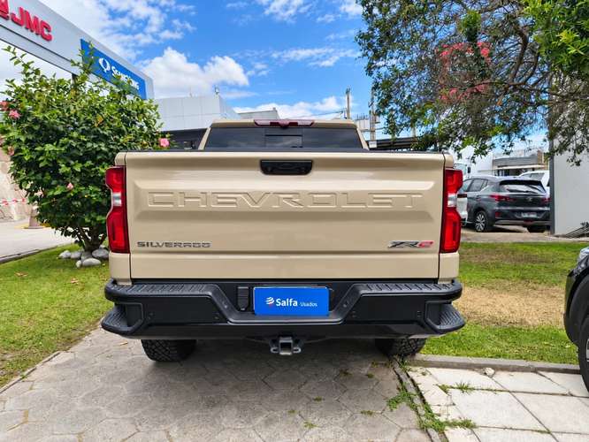 Chevrolet Silverado 6.2 ZR2 AT 4X4 2023 - Imagen 5