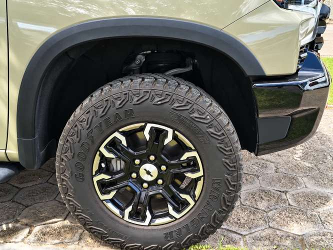 Chevrolet Silverado 6.2 ZR2 AT 4X4 2023 - Imagen 9