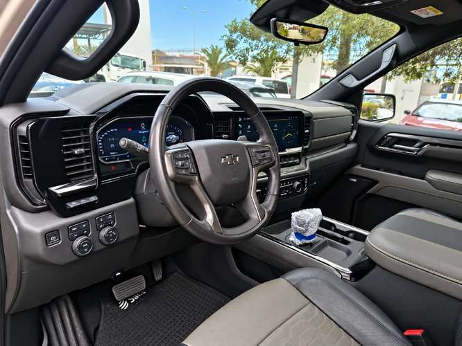 Chevrolet Silverado 6.2 ZR2 AT 4X4 2023 - Imagen 12