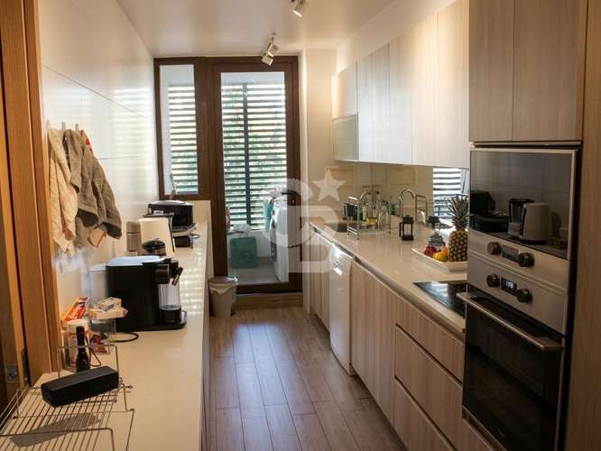 Exclusivo Departamento, terraza panorámica, conectividad - Imagen 11