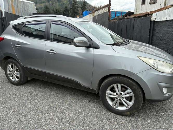 HYUNDAI NEW TUCSON GL CRDI 2.0 — 2014 - Imagen 3
