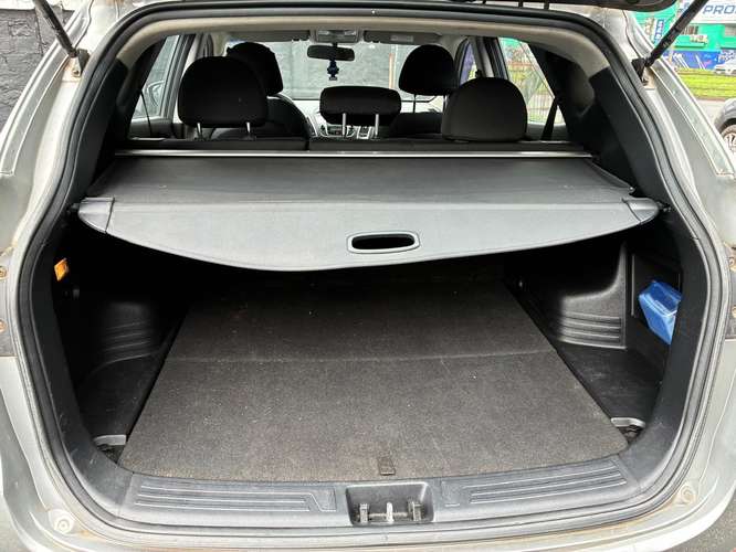 HYUNDAI NEW TUCSON GL CRDI 2.0 — 2014 - Imagen 13