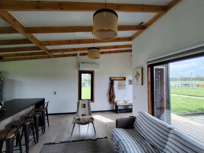 Venta Casa en Parcela 5.000 m² / 2 Dormitorios + 1 Baño / Año 2025 – Río Negro / Región de Los Lagos