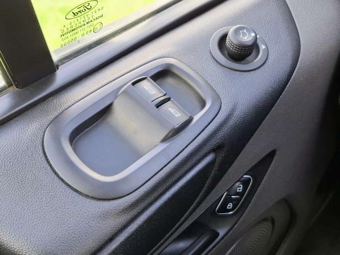 Ford Transit 2.2 TRANSIT CUSTOM MT DIESEL 2024 - Imagen 16