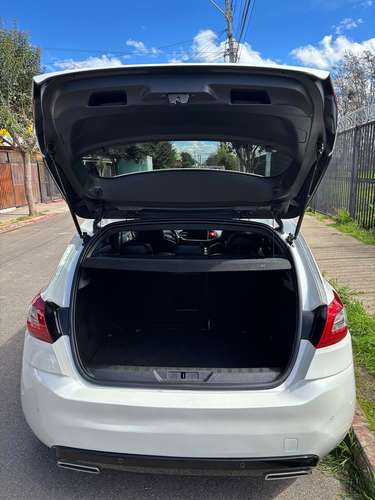 Peugeot 308 GT 2.0 diesel año 2016 impecable