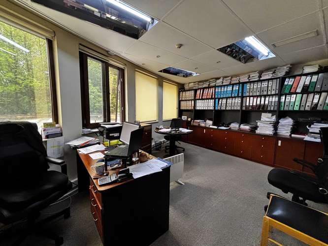 Espacio de Trabajo con Excelente Conectividad (186118) - Imagen 8