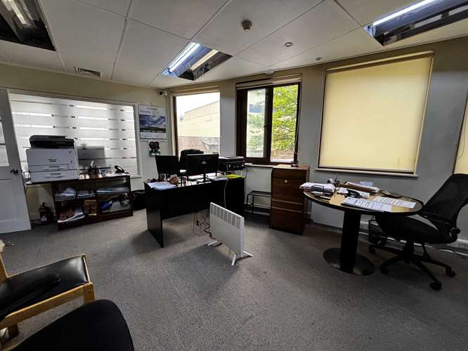 Espacio de Trabajo con Excelente Conectividad (186118) - Imagen 9