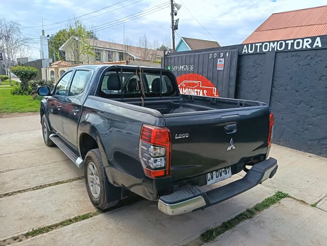 mitsubishi l200 katana 4x2