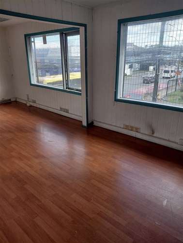 Local Comercial en calle Benavente arriendo en Puerto Montt