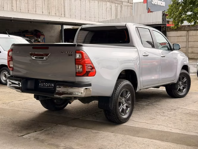 TOYOTA HILUX SR MECANICA 4X4 AÑO  KM UNICO DUEÑO FACTURABLE CON IVA