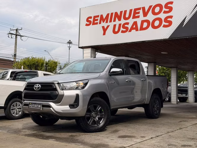 TOYOTA HILUX SR MECANICA 4X4 AÑO  KM UNICO DUEÑO FACTURABLE CON IVA
