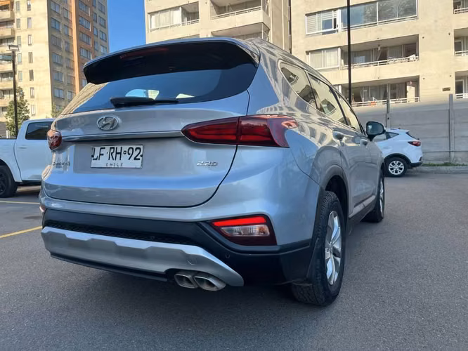 Se vende Hyunda Santa Fe año 2019