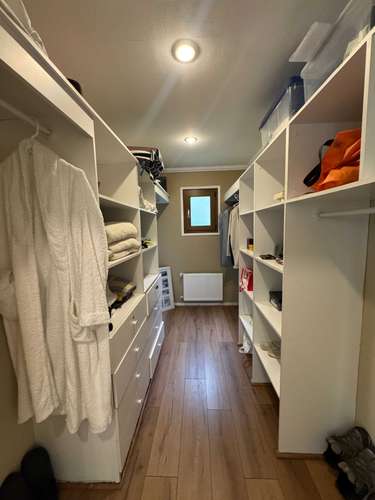Moderna Casa con Excelente Conectividad (186126) - Imagen 5
