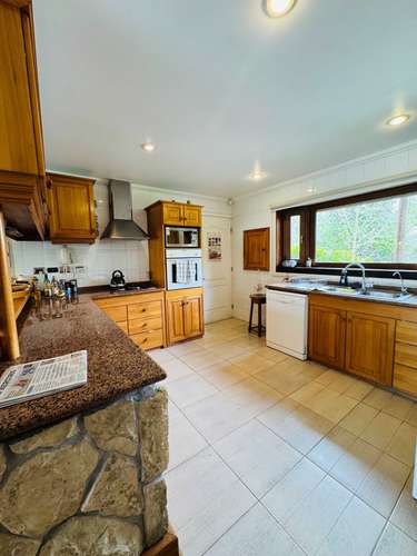 Moderna Casa con Excelente Conectividad (186126) - Imagen 18